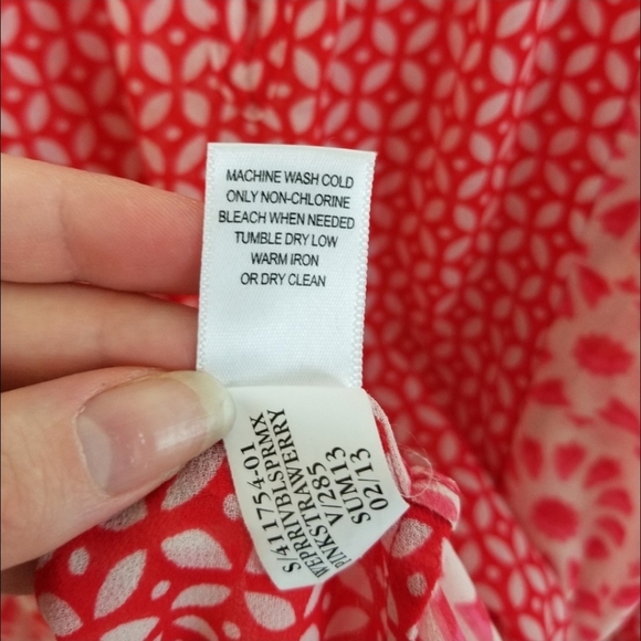 Banana Republic| "Pink Strawberry" printed blouse - Picture 6 of 8